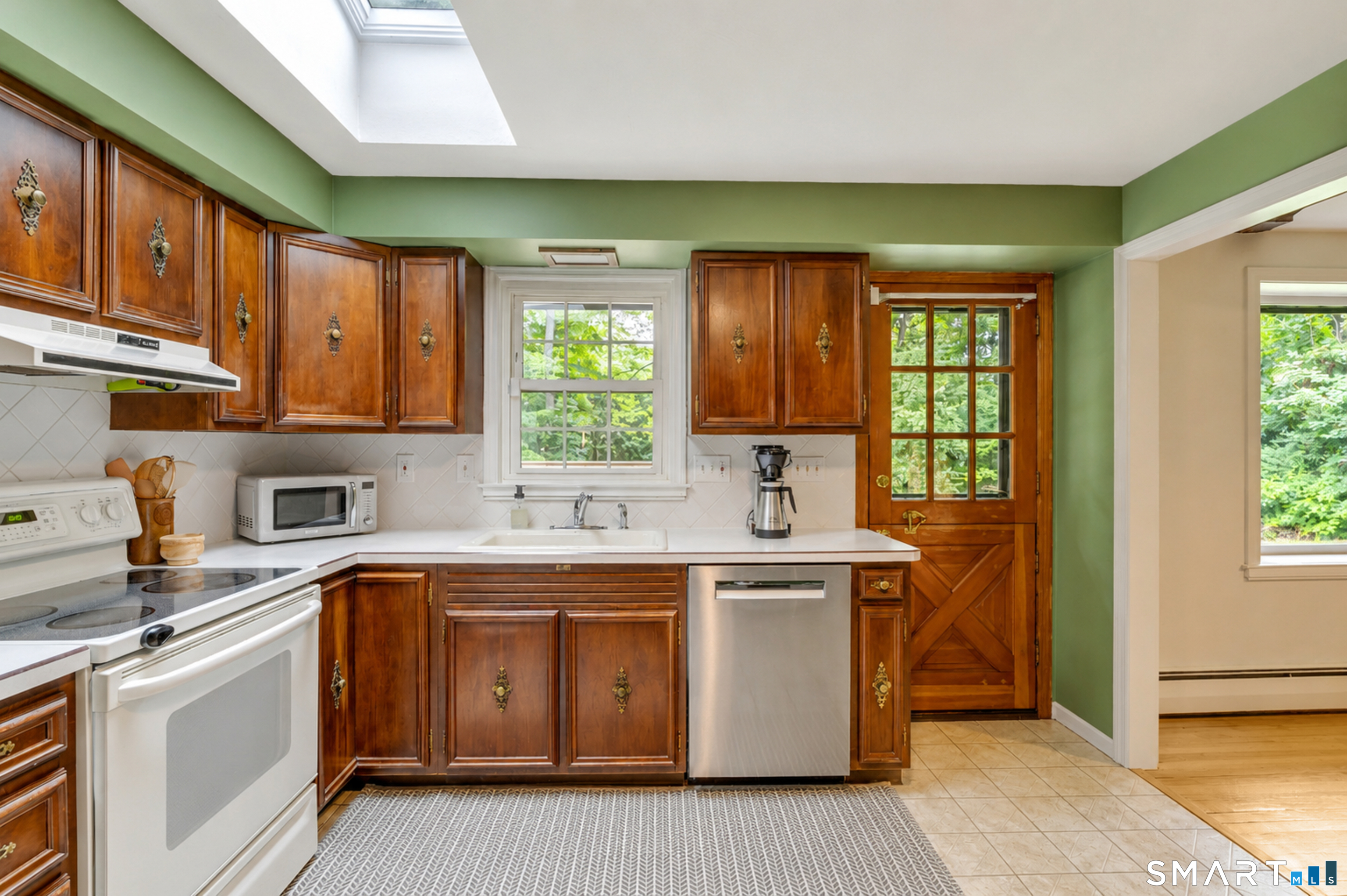 844 Middletown Avenue North Haven CT 06473
