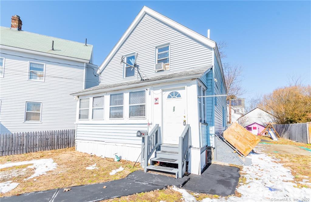19 Maple Avenue New London CT 06320