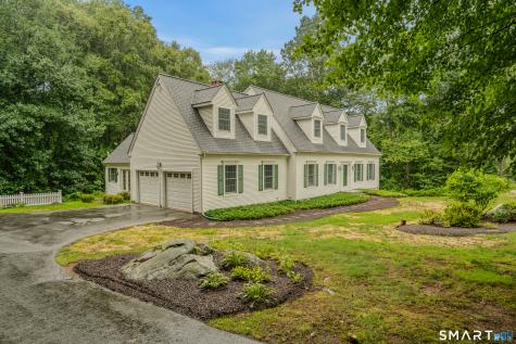 8 Windermere Way Essex CT 06442