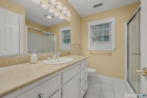 8 Windermere Way Essex CT 06442