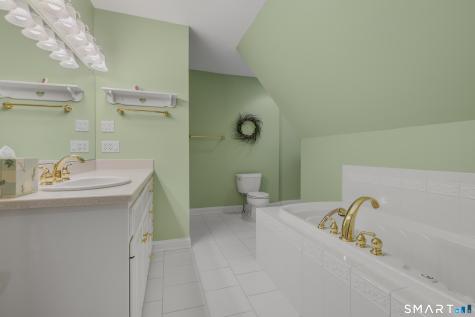 8 Windermere Way Essex CT 06442