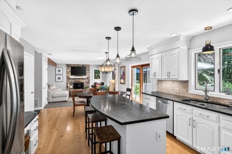 10 Saw Mill Road Simsbury CT 06092