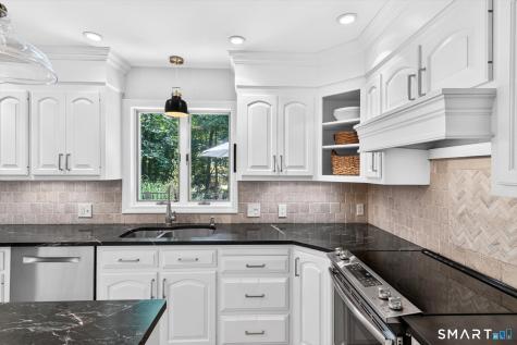 10 Saw Mill Road Simsbury CT 06092