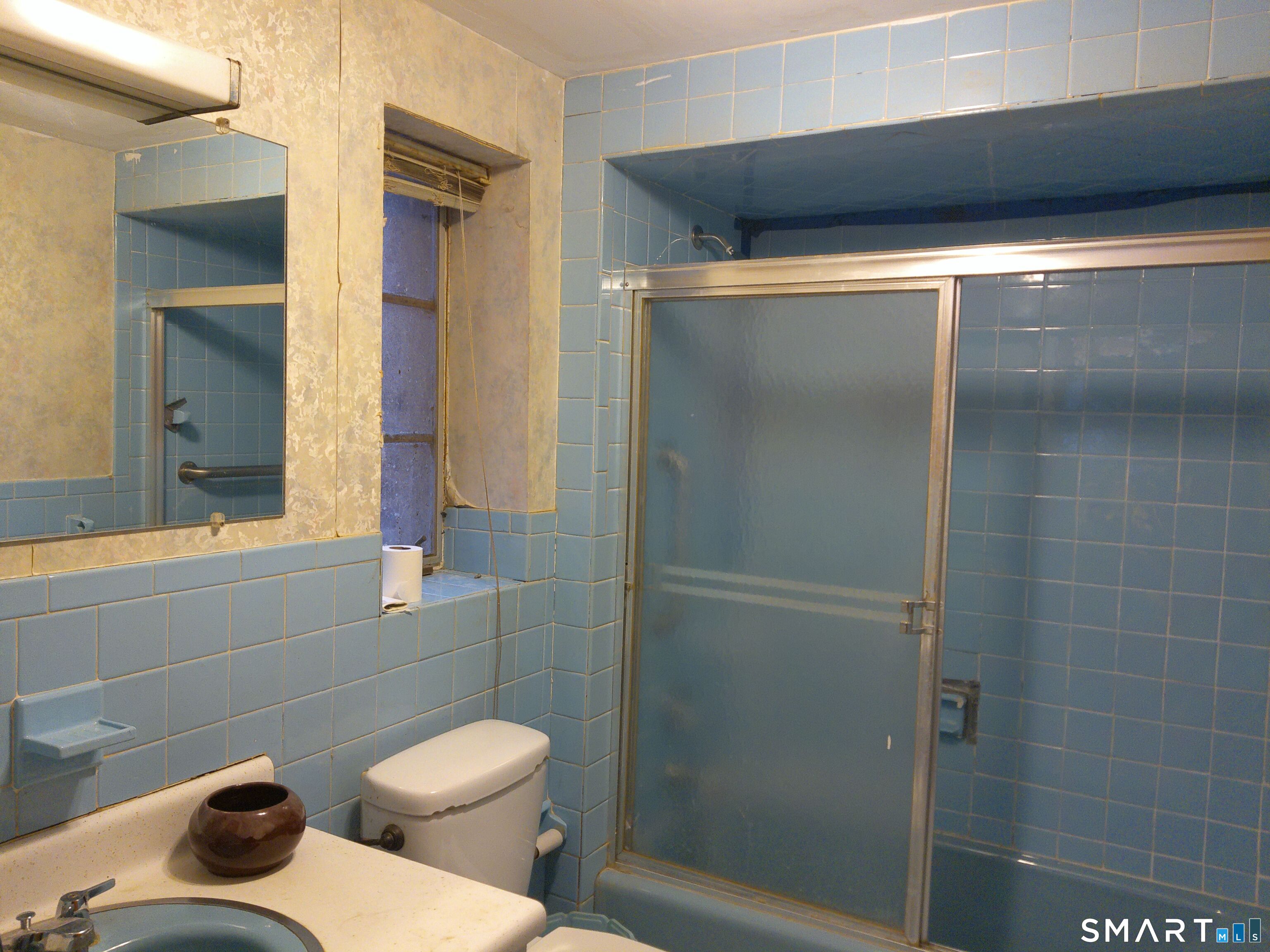 406 Strong Street East Haven CT 06512