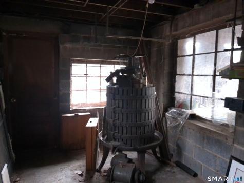 406 Strong Street East Haven CT 06512