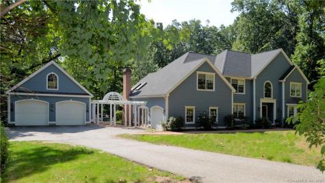 10 Hunters Crossing Burlington CT 06013