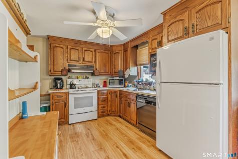 275 Country Lane Bristol CT 06010