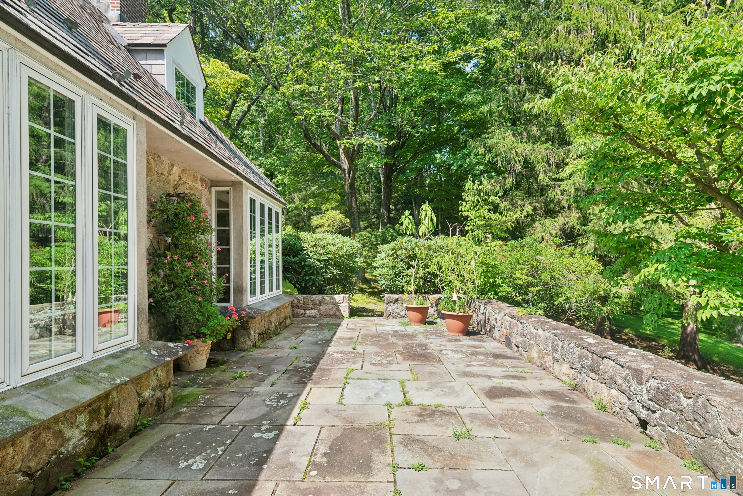 76 Peaceable Street Redding CT 06896