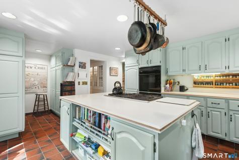 76 Peaceable Street Redding CT 06896