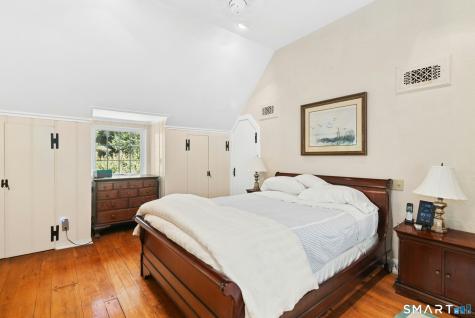 76 Peaceable Street Redding CT 06896
