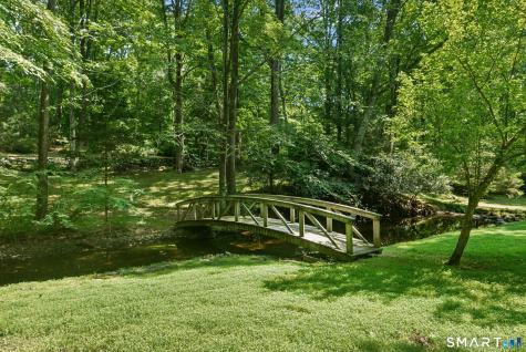 76 Peaceable Street Redding CT 06896