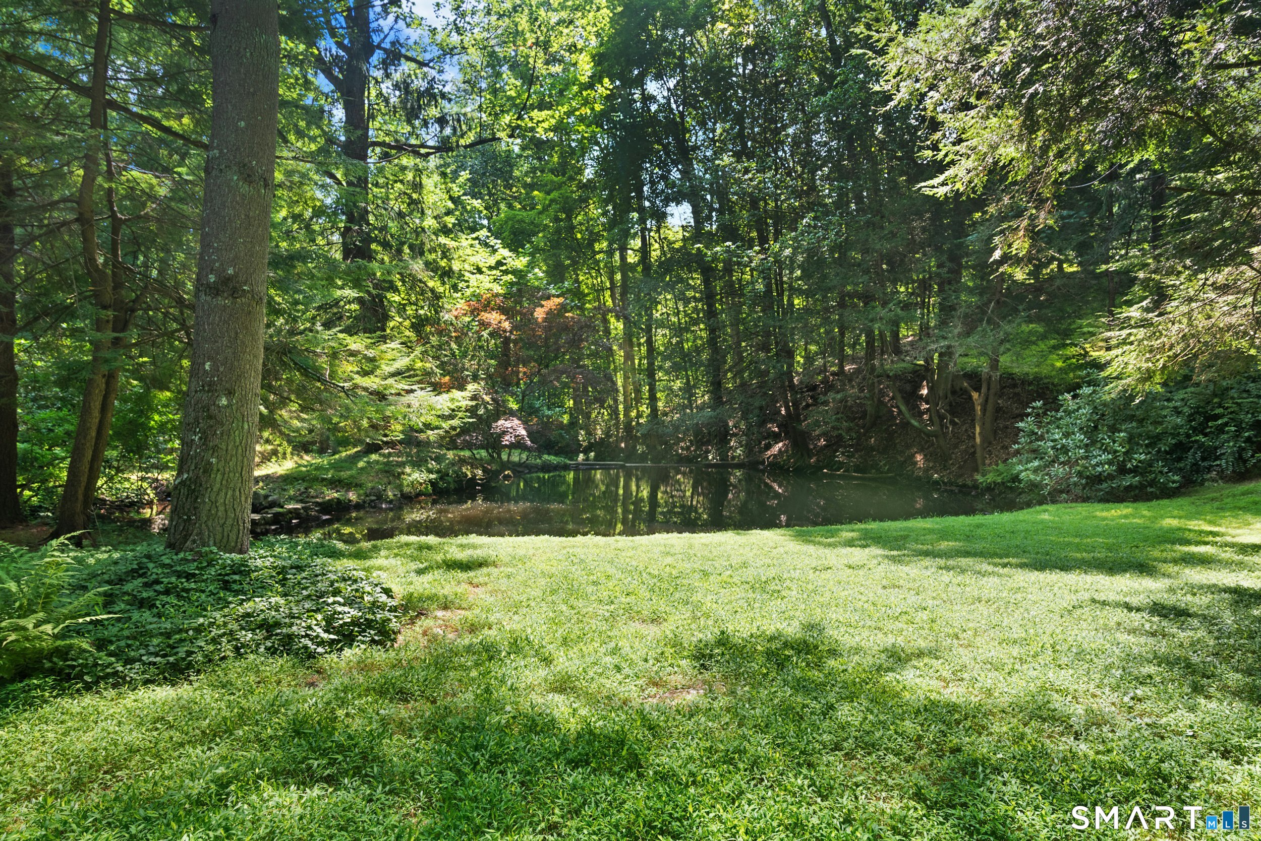 76 Peaceable Street Redding CT 06896