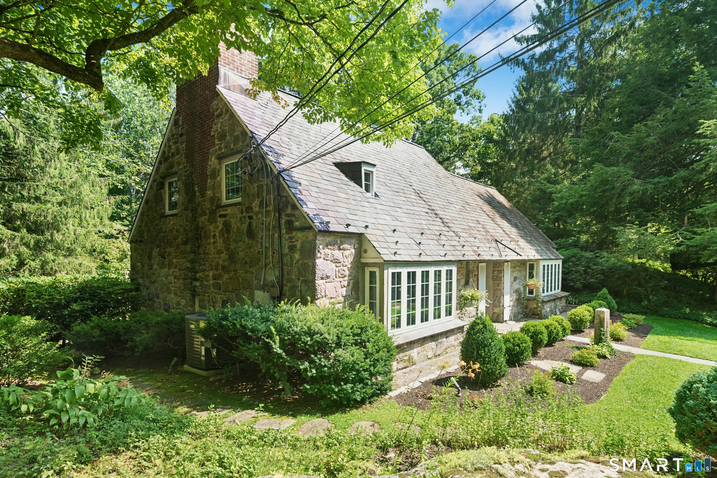 76 Peaceable Street Redding CT 06896