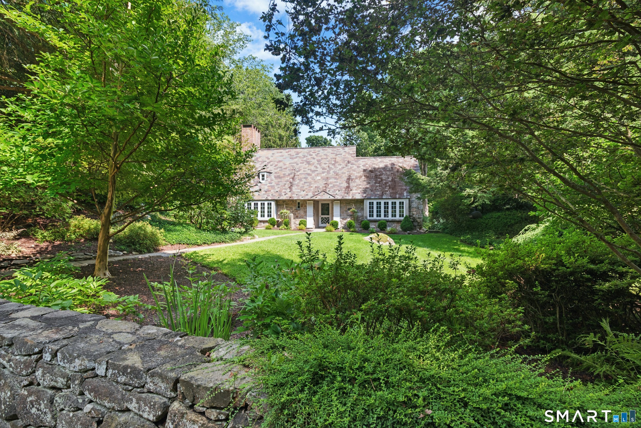 76 Peaceable Street Redding CT 06896