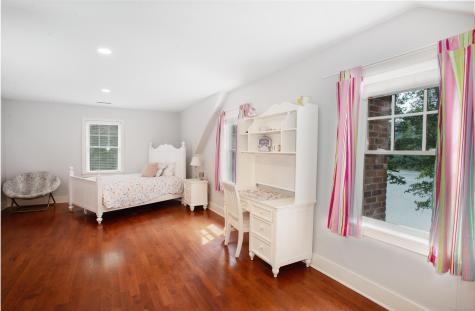 23 Pond Road Ridgefield CT 06877