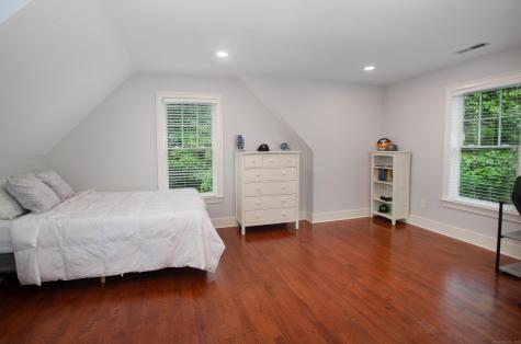 23 Pond Road Ridgefield CT 06877