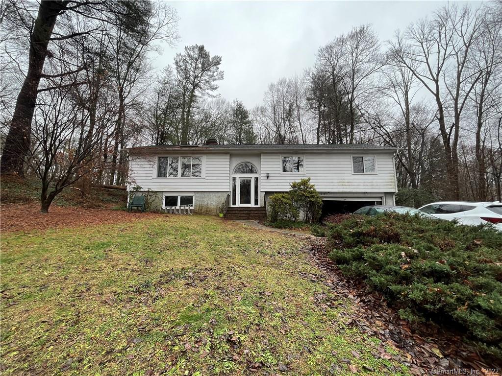 26 Peaceable Street Redding CT 06896
