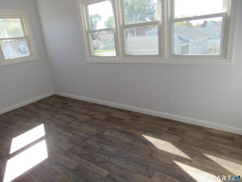 33 Hillcrest Avenue West Haven CT 06516