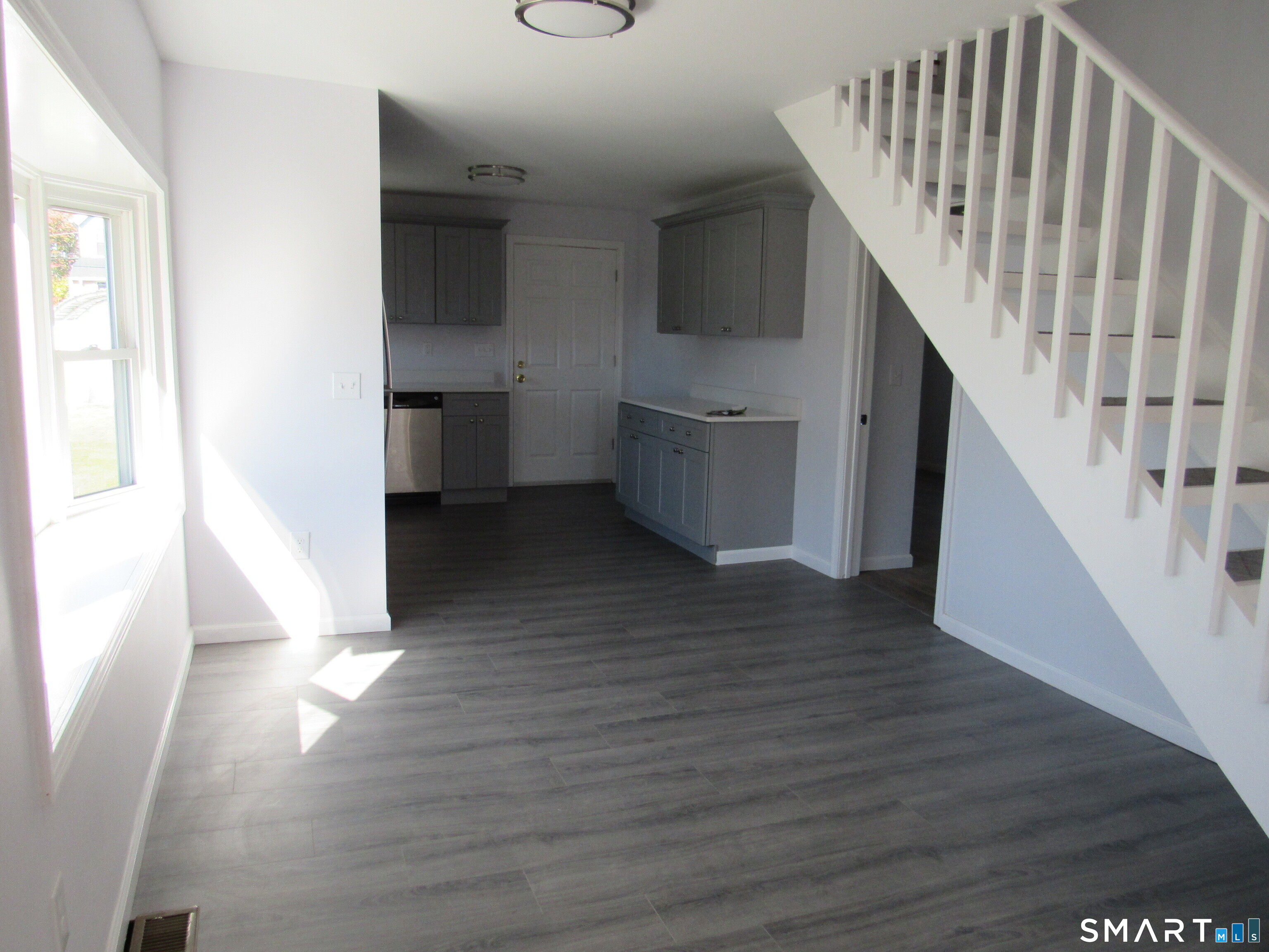 33 Hillcrest Avenue West Haven CT 06516