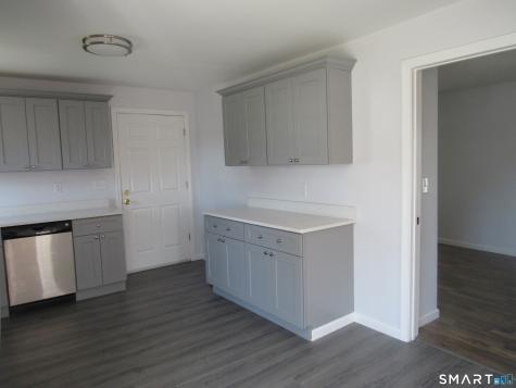 33 Hillcrest Avenue West Haven CT 06516