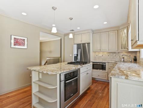 548 Howellton Road Orange CT 06477