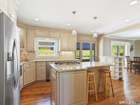 548 Howellton Road Orange CT 06477