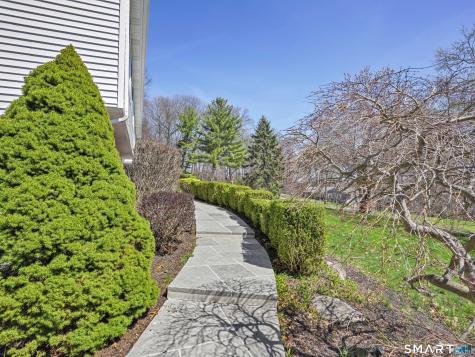 548 Howellton Road Orange CT 06477