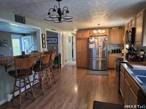 15 Van Buren Road Enfield CT 06082
