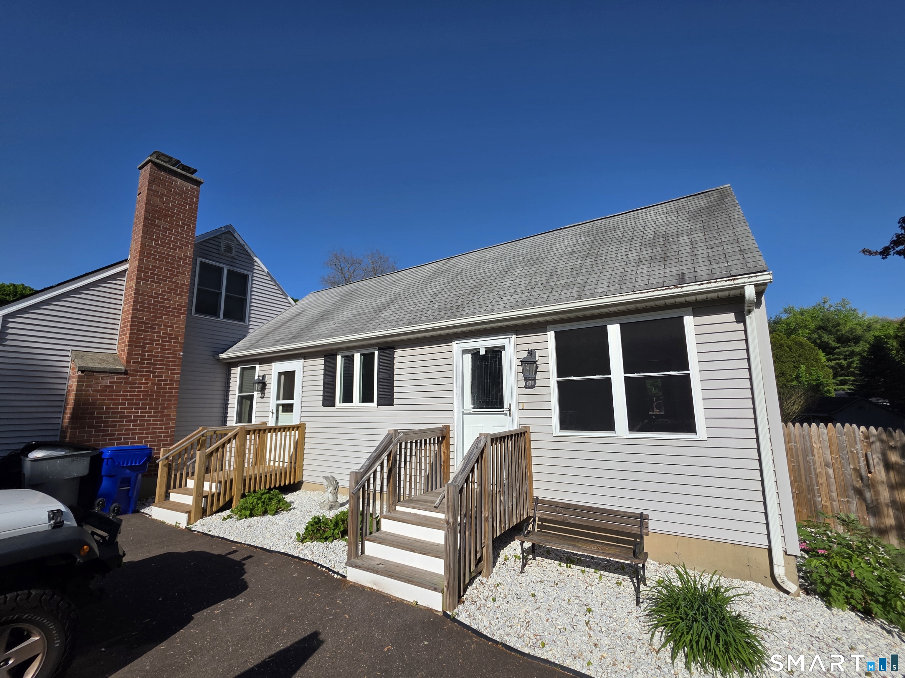 15 Van Buren Road Enfield CT 06082