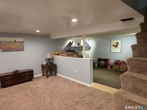 15 Van Buren Road Enfield CT 06082
