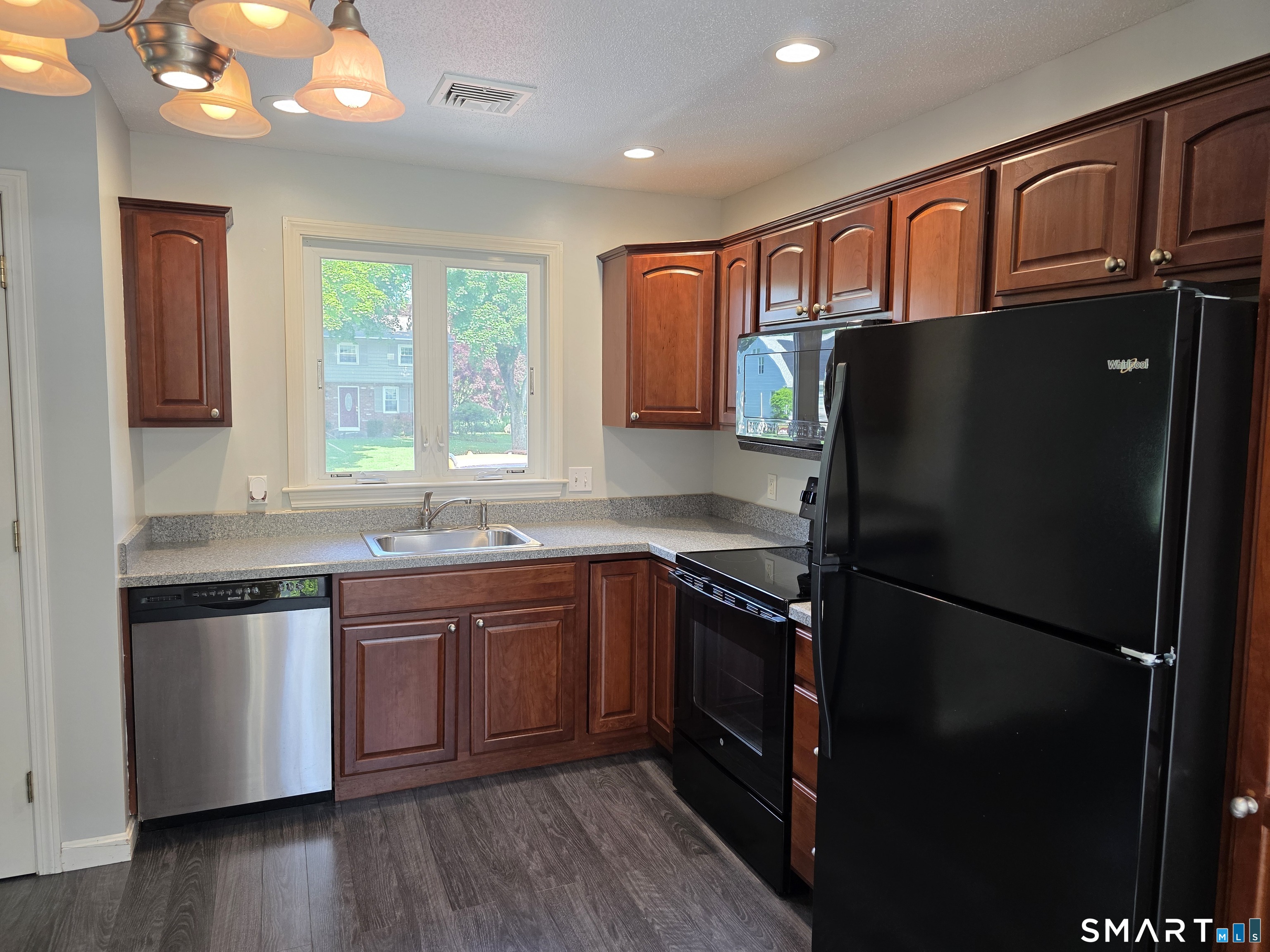 15 Van Buren Road Enfield CT 06082