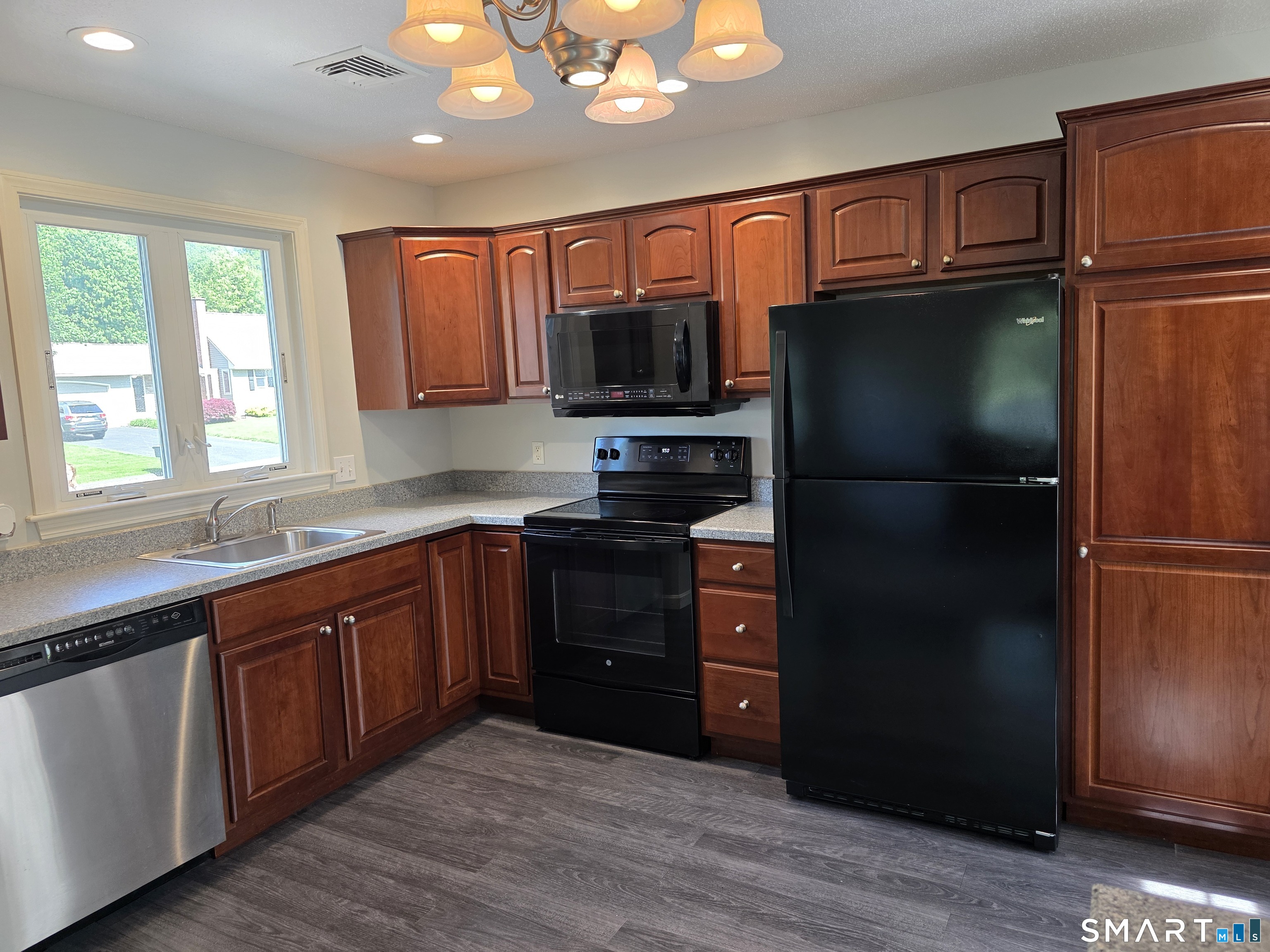 15 Van Buren Road Enfield CT 06082