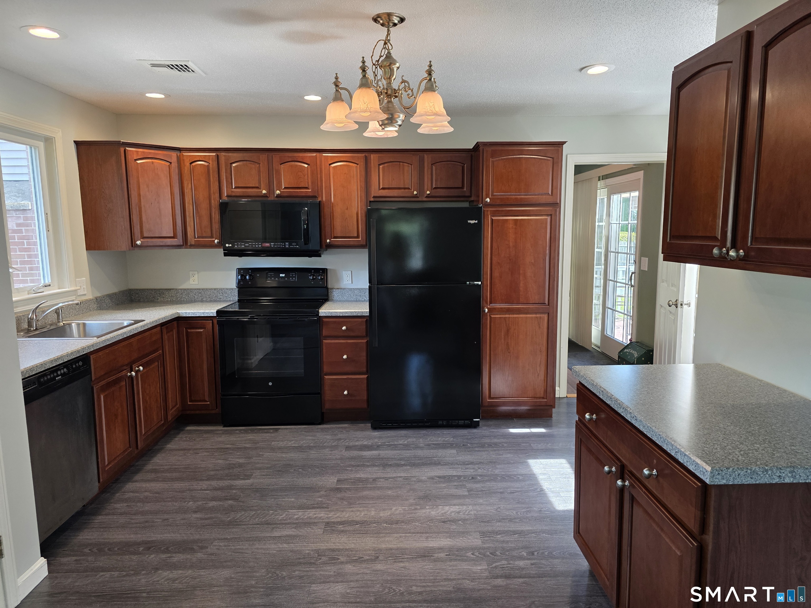 15 Van Buren Road Enfield CT 06082