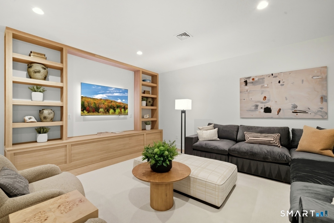 54 Holly Ridge Danbury CT 06810