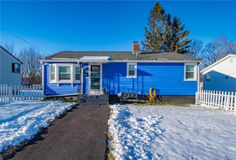 82 Mount Carmel Avenue Waterbury CT 06708