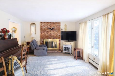 75 Bates Drive East Hartford CT 06108