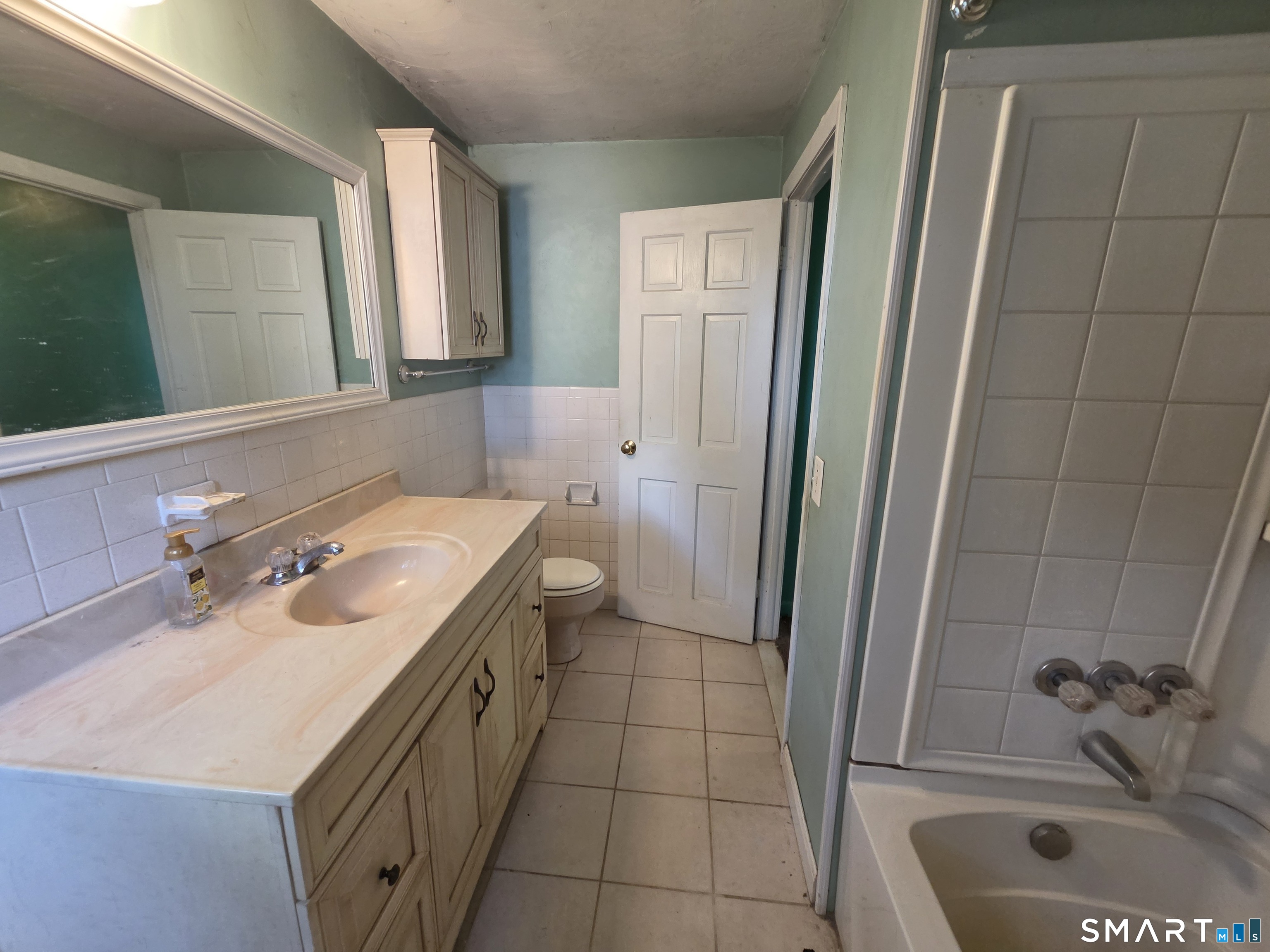 75 Bates Drive East Hartford CT 06108