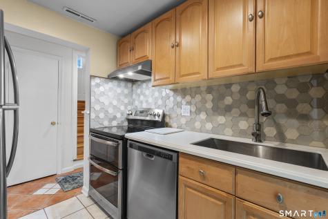 27 Amherst Place Stamford CT 06902