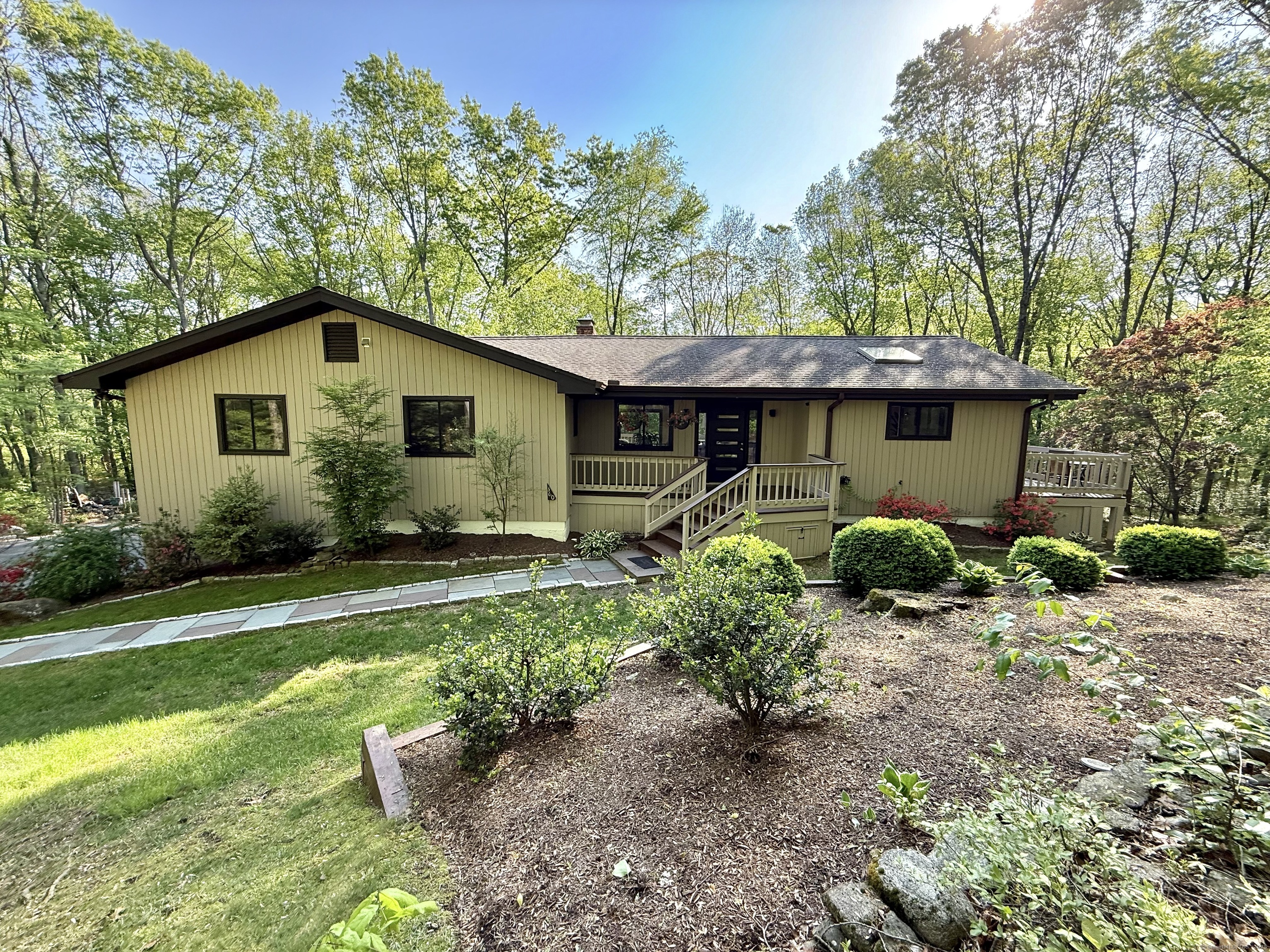 360 Morehouse Road Easton CT 06612