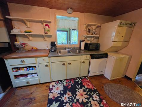 59 Lake View Drive Ashford CT 06278