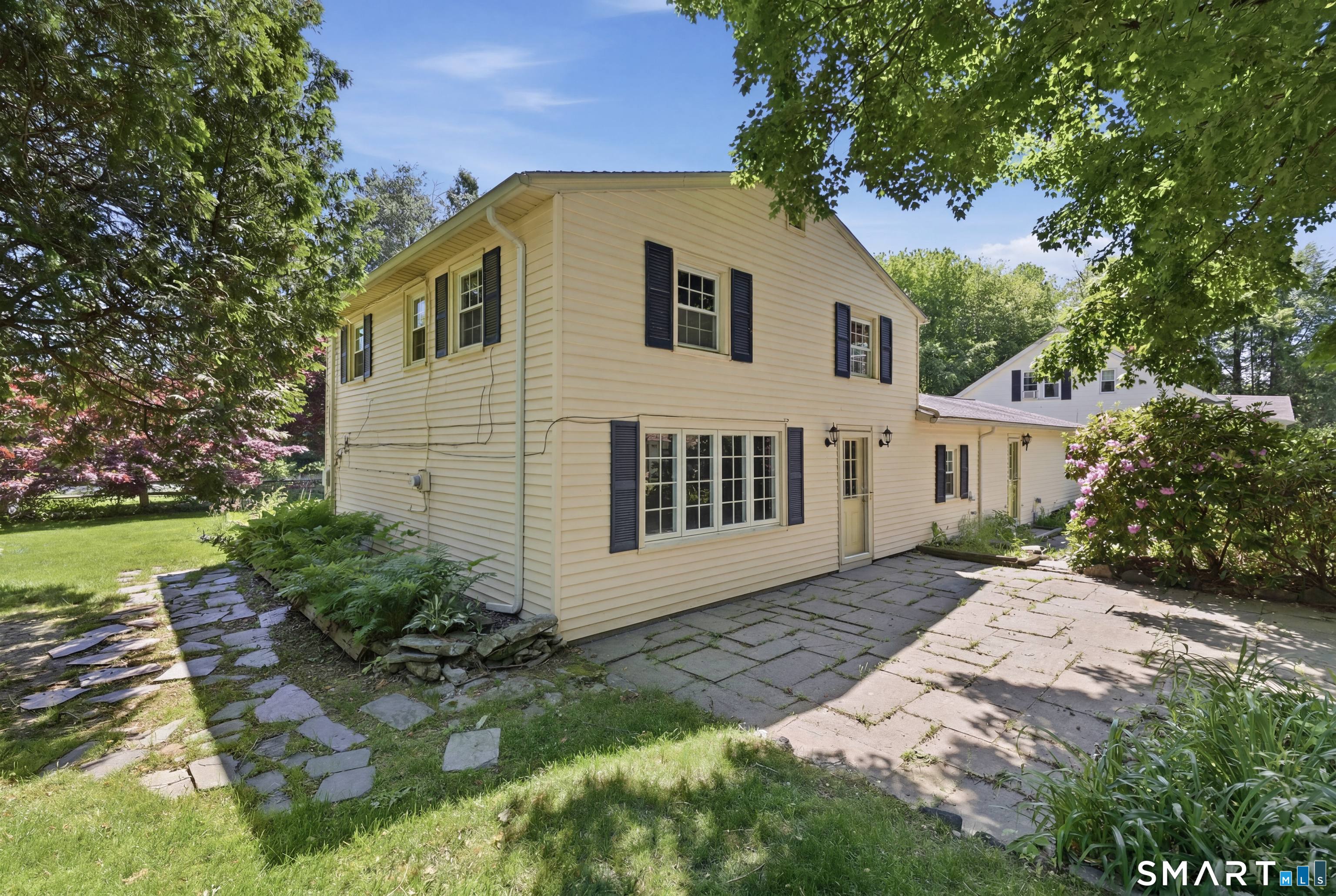 16 Hamilton Lane Watertown CT 06795