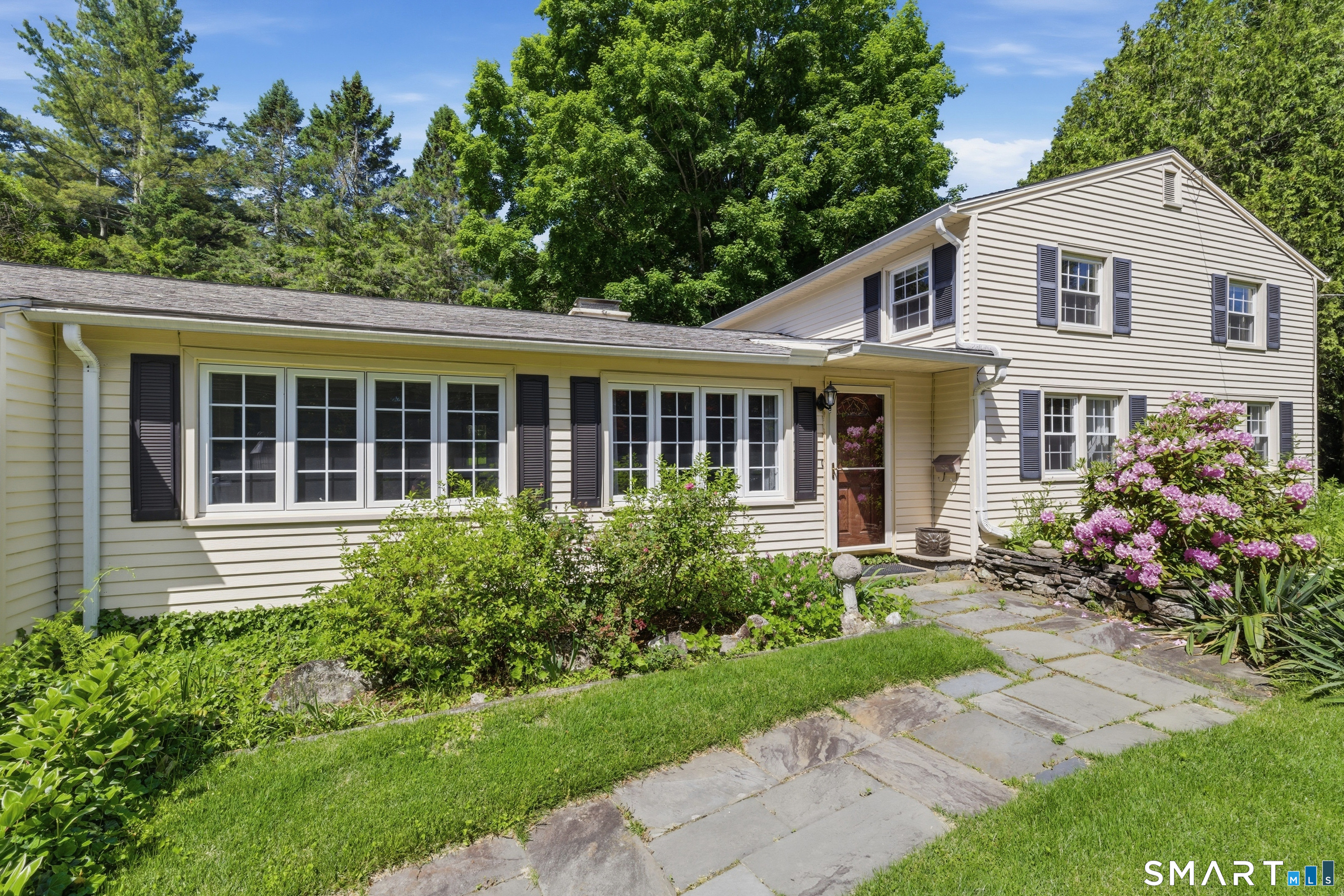 16 Hamilton Lane Watertown CT 06795