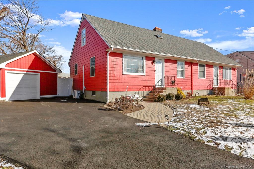 15 Meadowview Avenue Stratford CT 06615