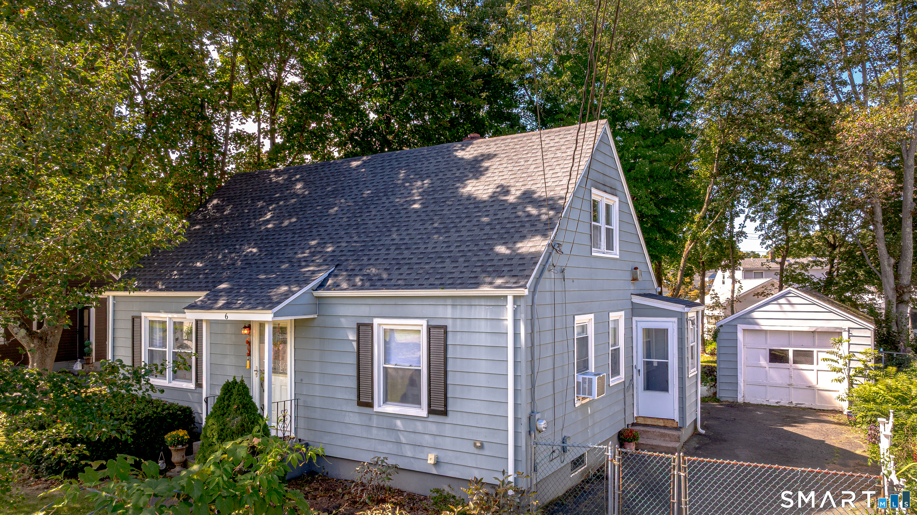 6 Nicholas Drive East Haven CT 06512