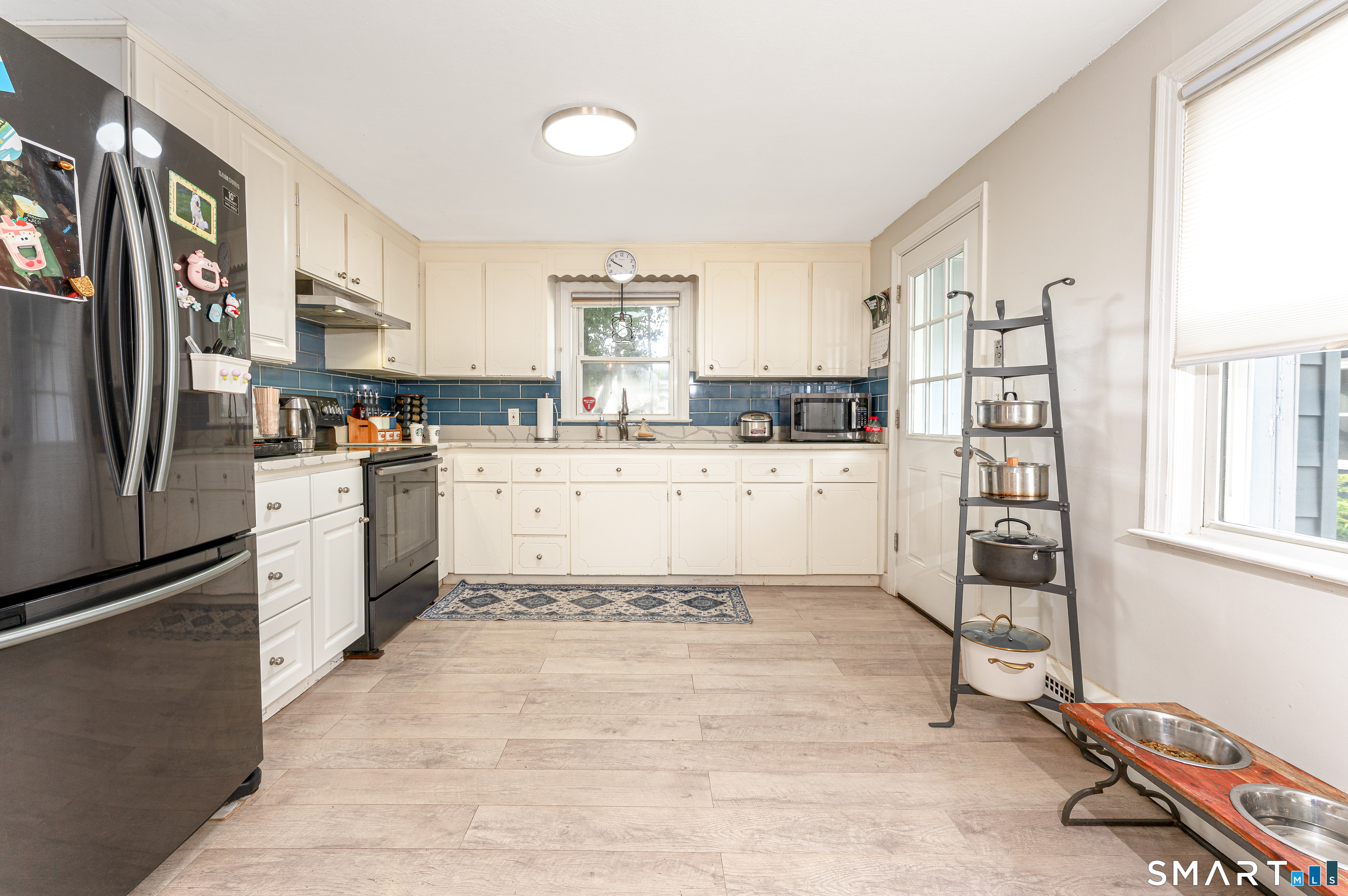 6 Nicholas Drive East Haven CT 06512