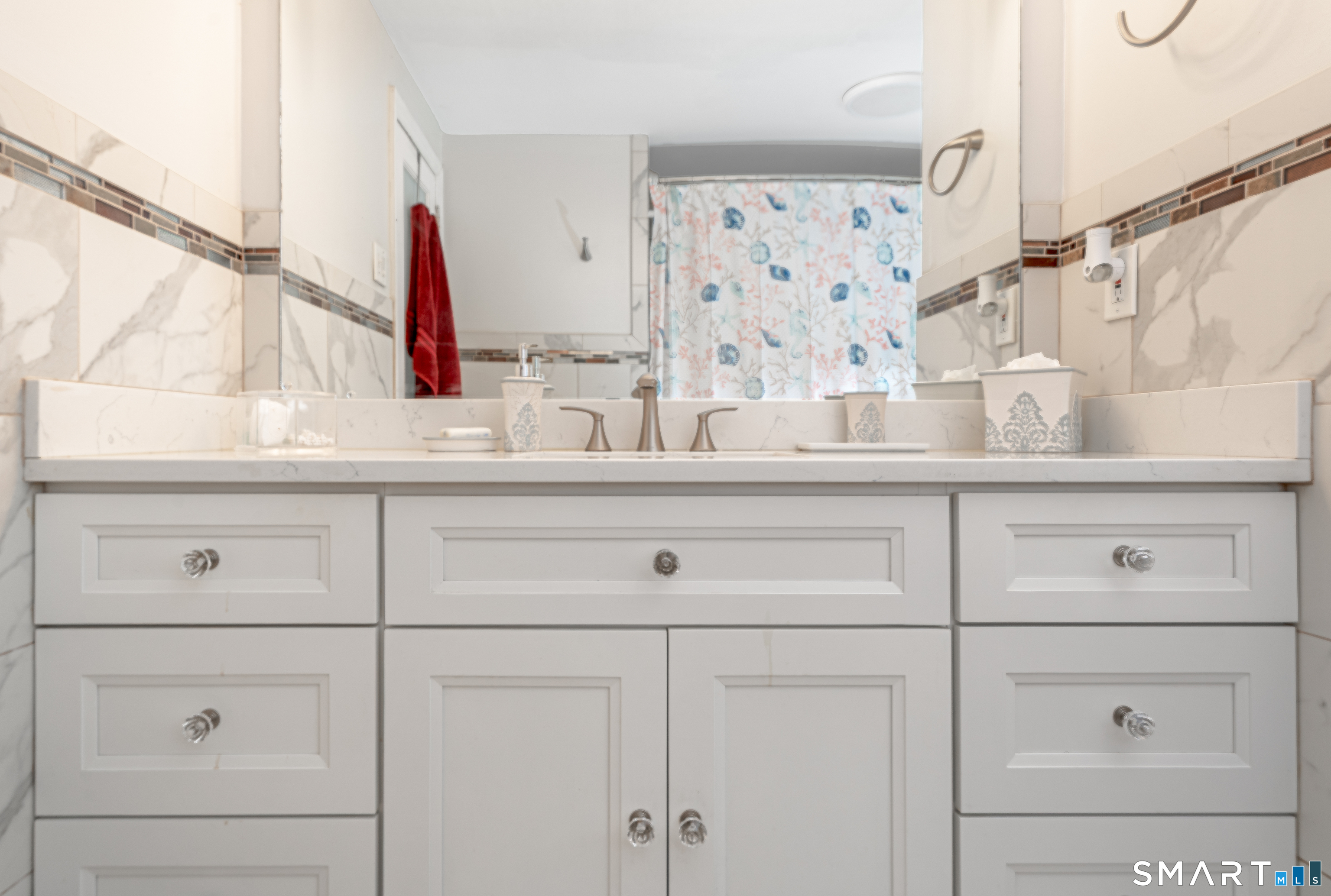 6 Nicholas Drive East Haven CT 06512