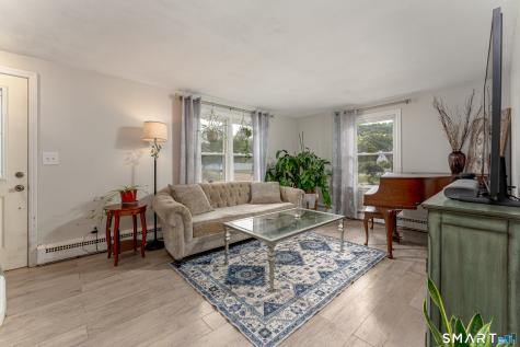 6 Nicholas Drive East Haven CT 06512