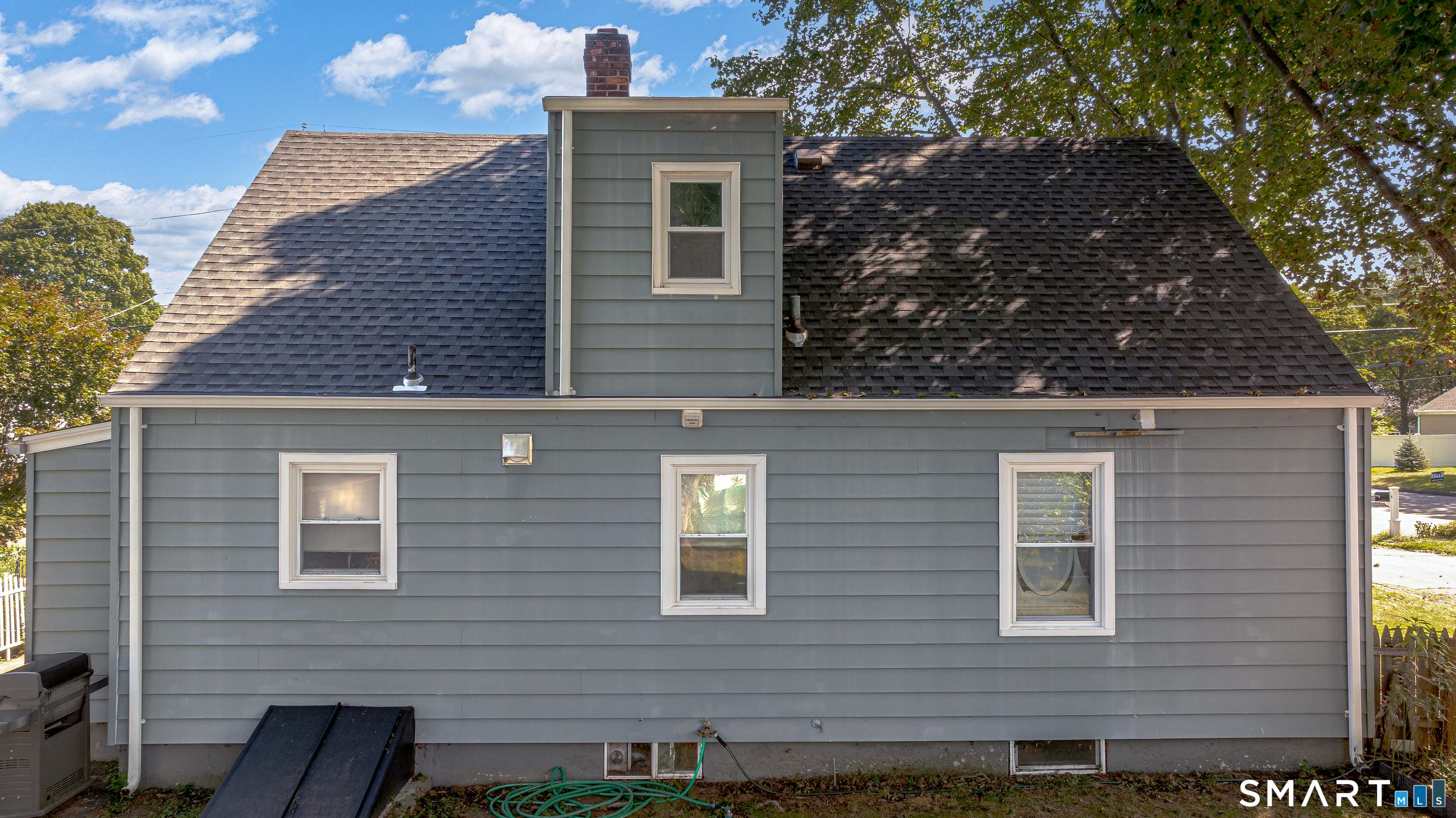 6 Nicholas Drive East Haven CT 06512