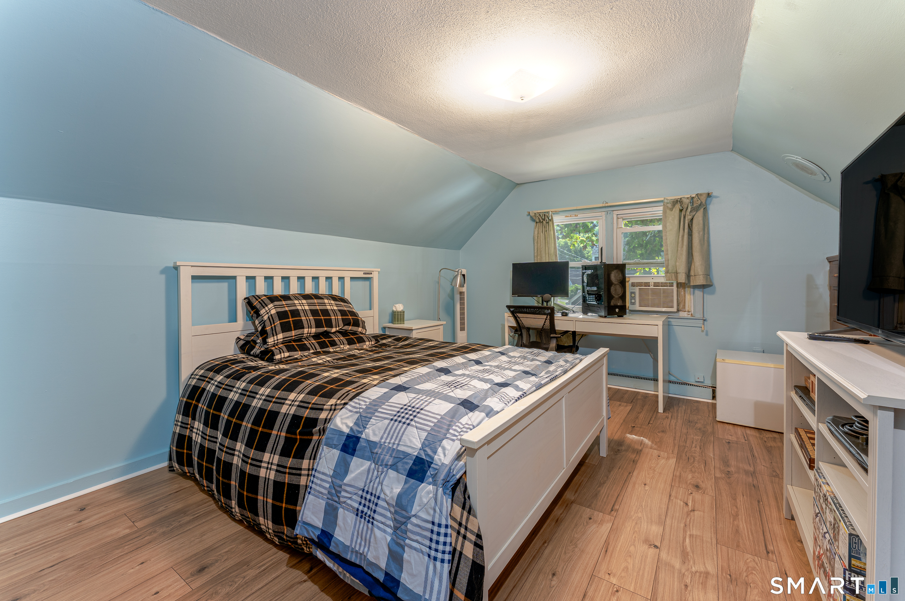 6 Nicholas Drive East Haven CT 06512