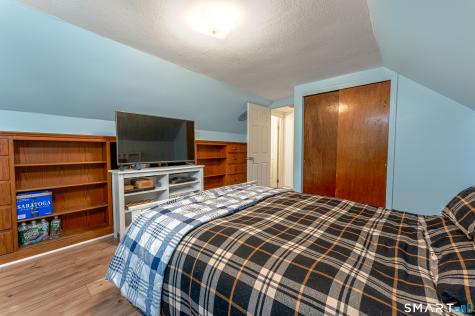 6 Nicholas Drive East Haven CT 06512
